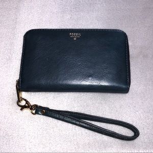 Navy blue Sydney zip phone wallet